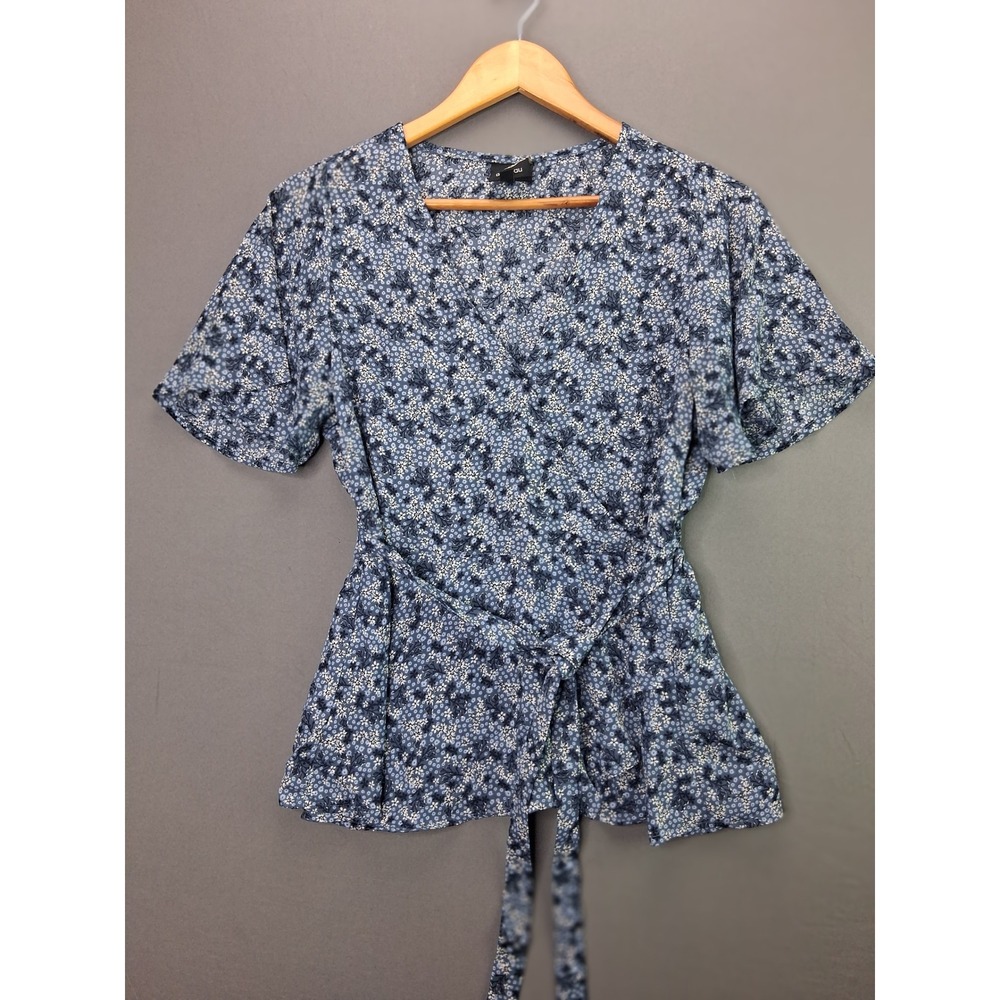 Bobeau Wrap Top Floral Ditsy Print Blue White Short Sleeve Tie Waist Blouse M